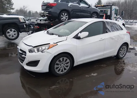 2017 Hyundai Elantra Gt z USA, uszkodzony, nr VIN KMHD35LH4HU373033